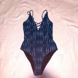 CUPSHE one piece bathing suit